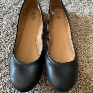 Women’s Flats
